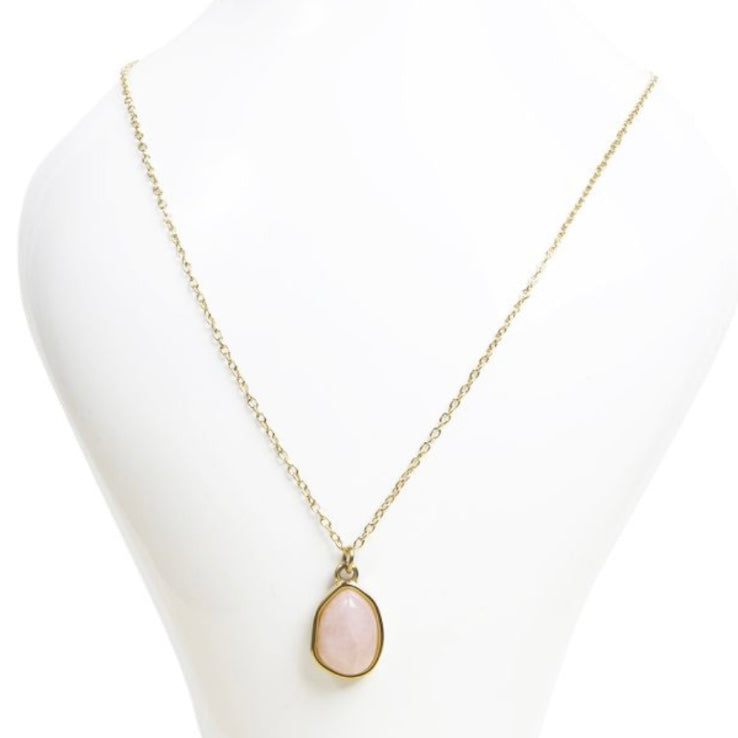 Collana in acciaio inox con pendente geometrico in pietra - Quarzo rosa azteco