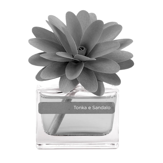 MUHÀ Flower Diffuser Tonka e Sandalo - Profumatore d'ambiente con fiore - Vari formati