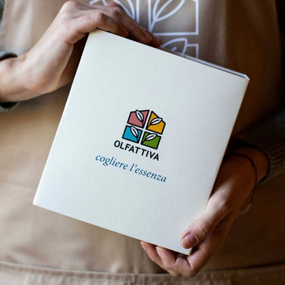 Olfattiva Cofanetto Buonumore Profumo e olio corpo a base di puri oli essenziali - Arancio, Cannella e Mandarino