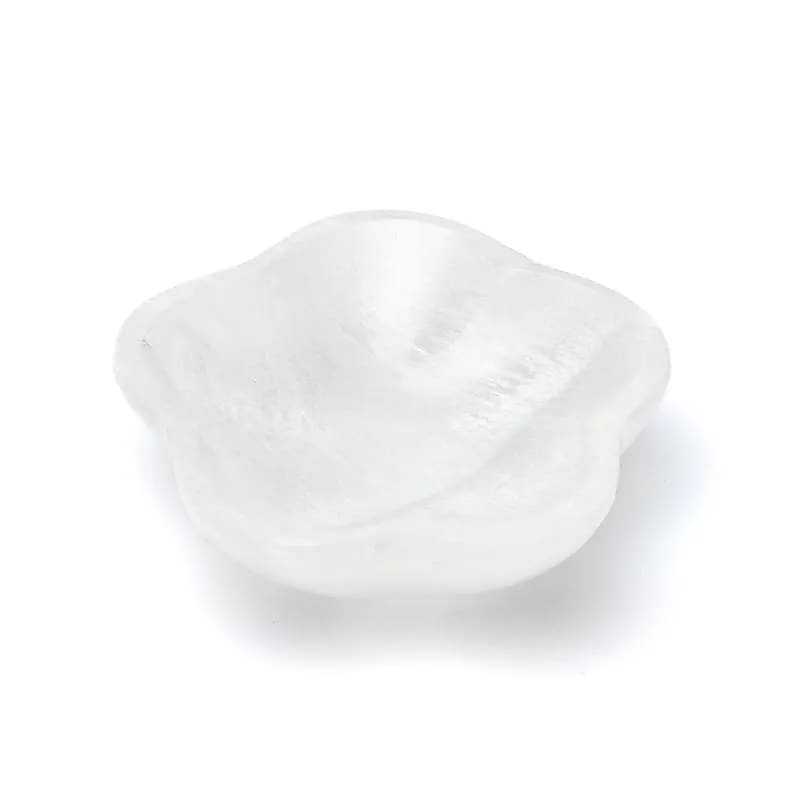Piatto a forma di fiore in Selenite
