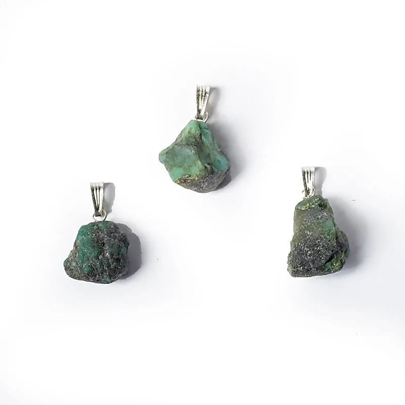Ciondolo in Smeraldo grezzo - Armonia e Protezione - clorophilla-shop