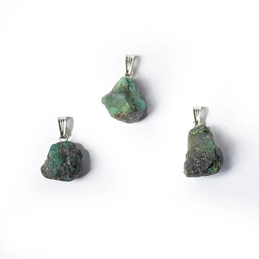 Ciondolo in Smeraldo grezzo - Armonia e Protezione - clorophilla-shop